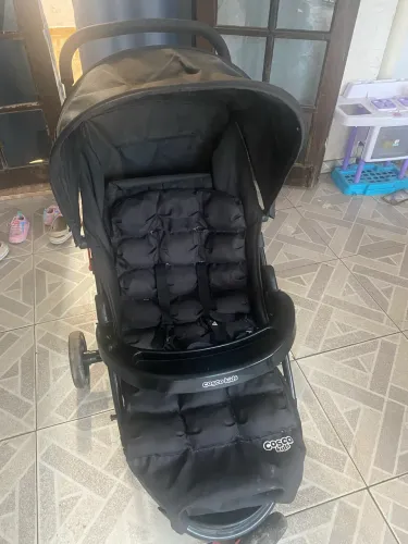 Carrinho de bebê cosco
