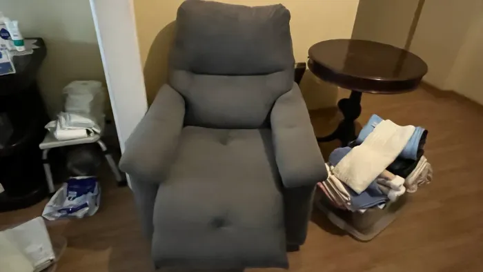 Poltrona reclinável em perfeito estado