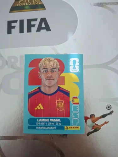 Figurinha do álbum da copa do lamine yamal 