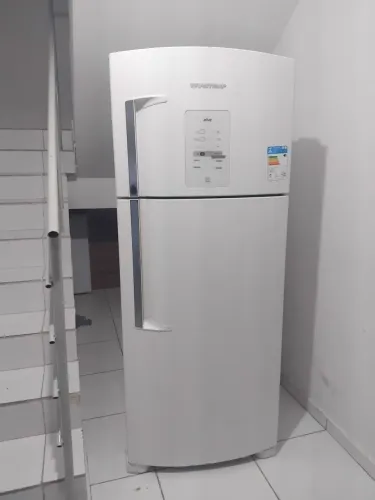 Geladeira frosfre BRASTEMP muito conservada