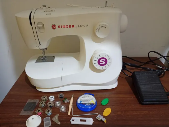 Máquina de custura Singer