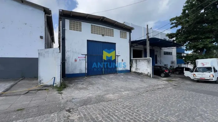 Alugue Galpão de 170m² em Jardim Jordão, próximo do Aeroporto