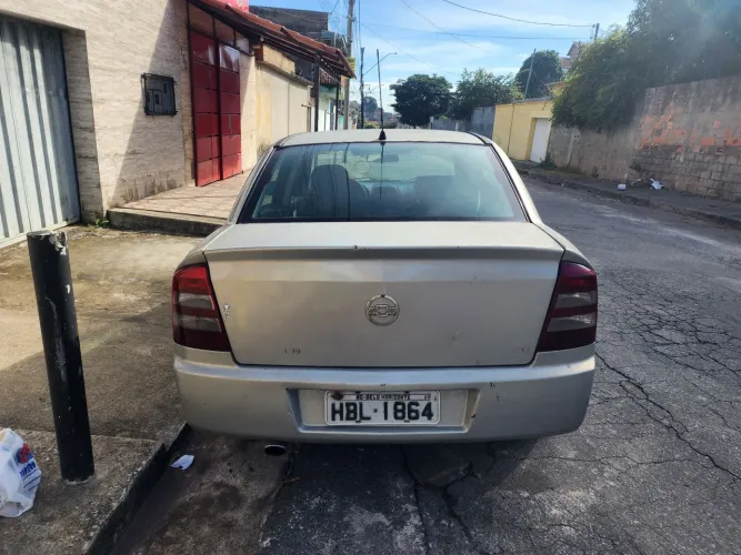 Chevrolet Astra 2.0 8V/ CD 2.0 8V Hatchback 5P MEC 2004