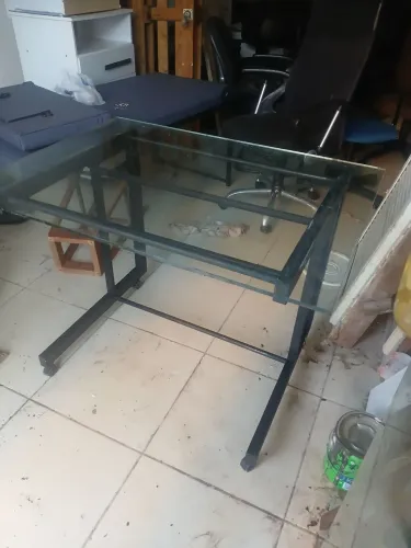 Mesa aço e vidro c/rodinhas