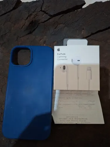 Vendo esse fone original da Apple,apenas aberto, essa ,case e carregador Apple