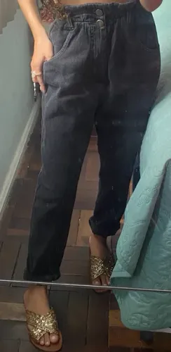 Calça preta