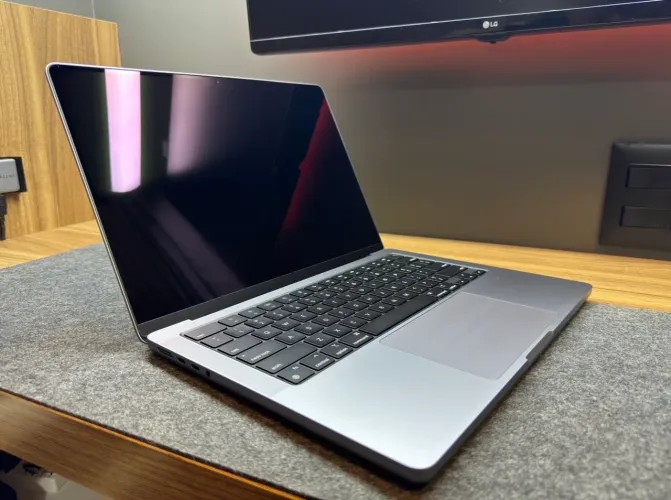 MacBook Pro M3 - 16 GB RAM - 512 GB SSD