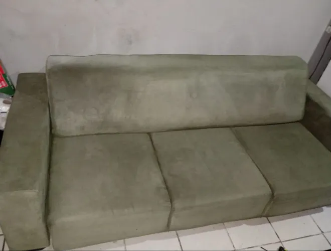| Sofá Retrátil Com Fundo | 2,30cm Com Estrutura Metálica | 4 Lugares | Perfeito Estado |
