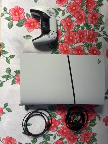 Ps5 slim edição digital 1tb com 2 jogos vai com um controle branco 