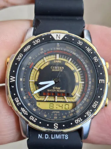 Relógio Citizen Surf Diver 8948