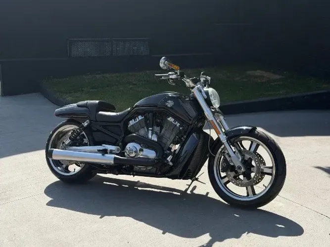 HARLEY-DAVIDSON V-ROD MUSCLE