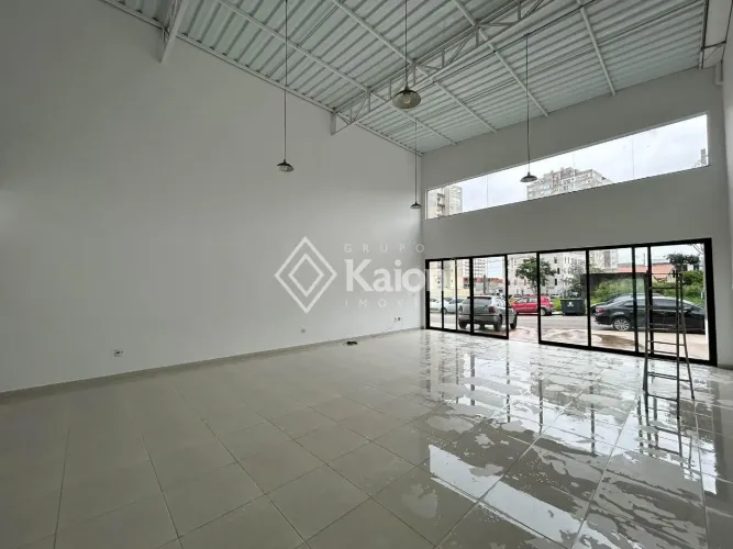 Salão comercial para alugar no Itu Novo Centro em Itu (SP).