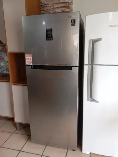 Geladeira Samsung prata