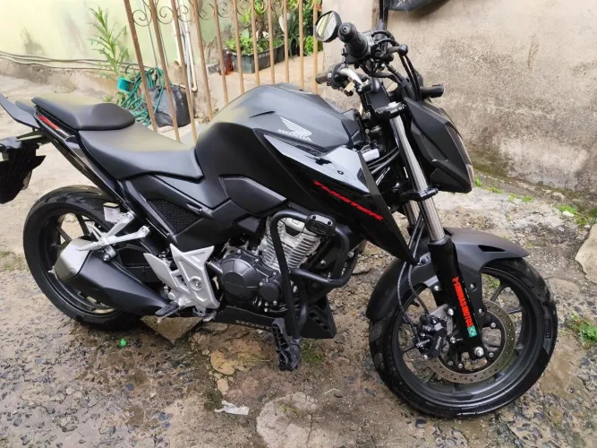 Honda CB 300f Twister Flex 2024