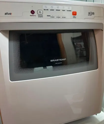 Lava louças Brastemp 8 serviços semi nova