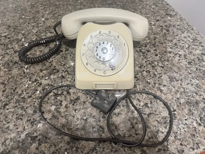 Telefone antigo