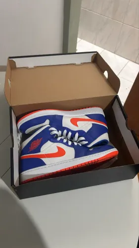 Air jordan 1 knicks laranja e azul