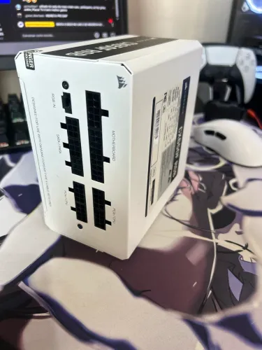 Fonte 650W Corsair 