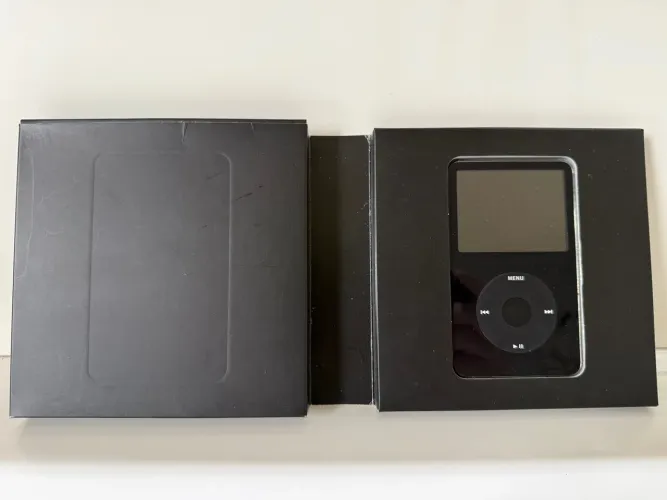 iPod 5ª Geração (Video / Classic) 2006 - 30GB Preto