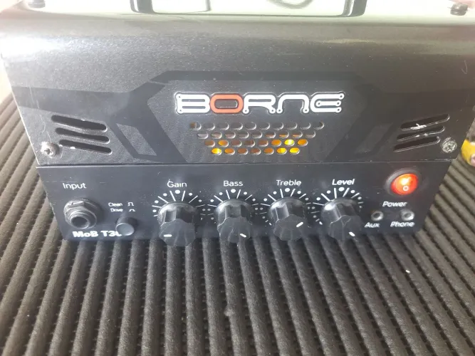 Amplificador Borne Mob T30 top.