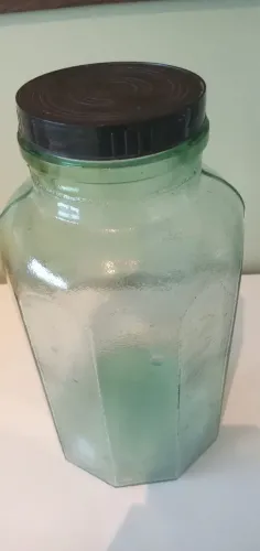 Pote de vidro antigo