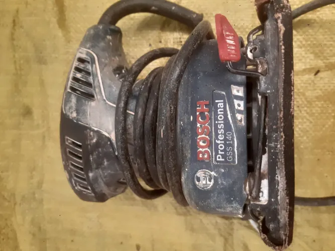 Lixadeira bosch treme treme 220v RS 170.00 retirar vila Planalto
