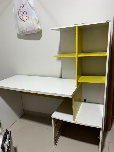 Estou doando está escrivaninha