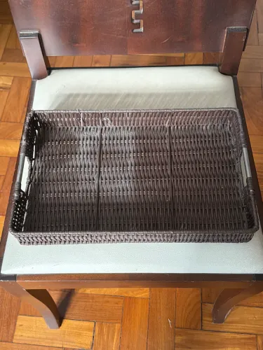 Bandeja em vime Marrom com alças Metálicas