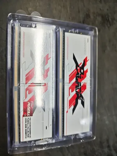 Kit Memória 16gb DDR4 2x8 RGB