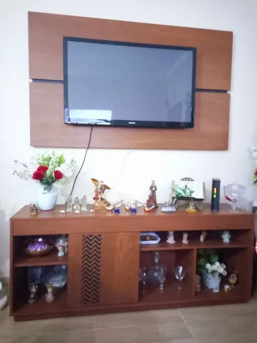 Estante com painel 1,60 comprimento profundidade 38 cm