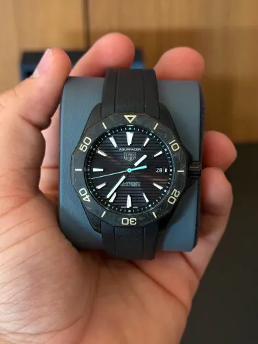 TAG HEUER AQUARACER PROFESSIONAL 200 SOLARGRAPH