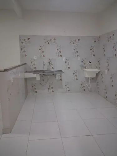 Aluga-se apartamento com 2 suítes