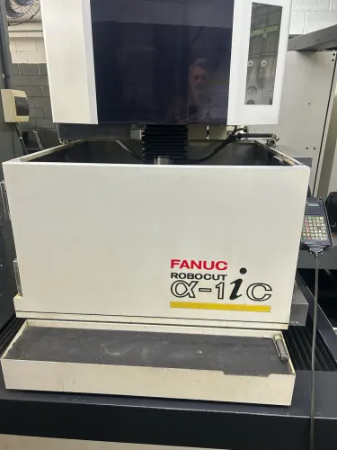 Eletro Erosão a Fio Fanuc Robocut a-1iC