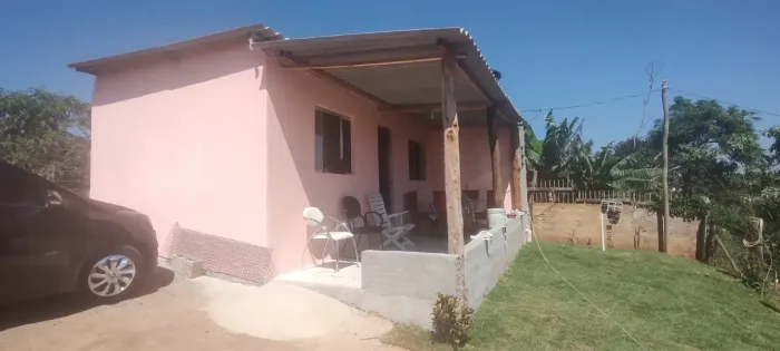 EXCELENTE casa TÉRREA de Rua - Lote 275 metros - Estrada de Caucaia - Pereiras - Hípica Lo