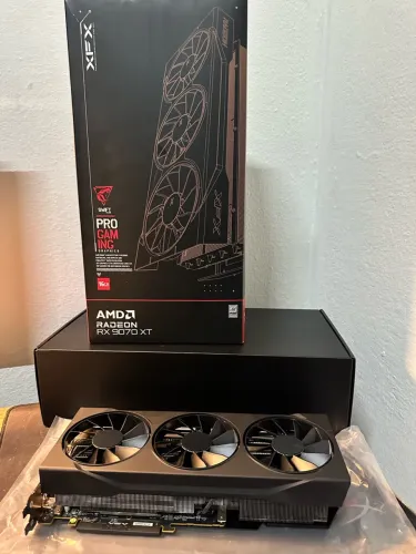 RX 9070 xt 16gb xfx triplo fan