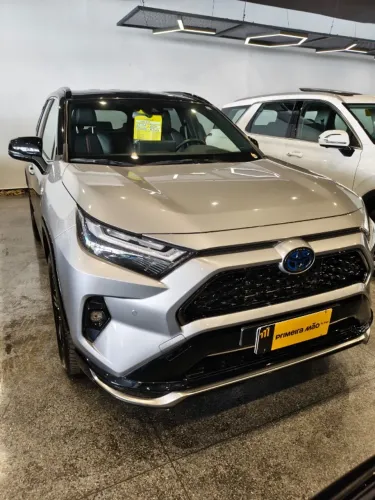 Toyota RAV4 2.5 XSE 4X4 Aut. (híbrido) 2024