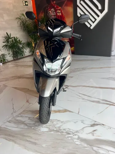 Honda elite 125 ano 2026 com apenas 400 kms impecável