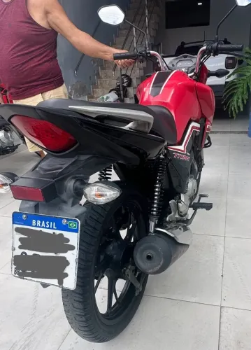 Titan 160
