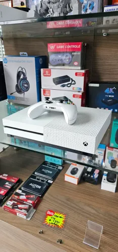 Xbox One 1TB + 1 controle || Loja física