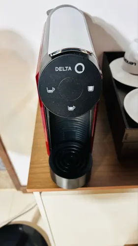 Cafeteira delta Q
