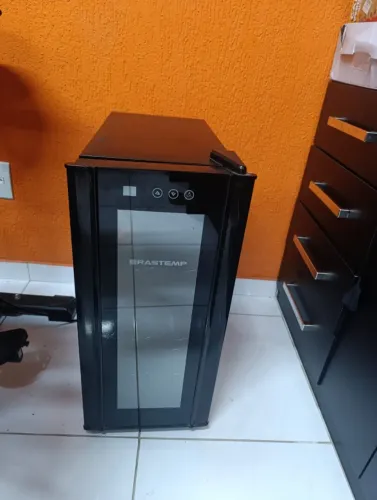 Adega 12 garrafas