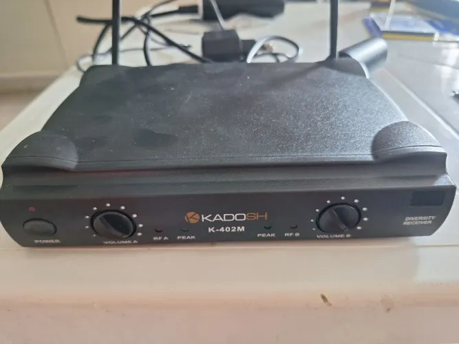 Receptor Kadosh k-402M para Microfone sem Fio Frequência 644,2 e 645,2 MHz