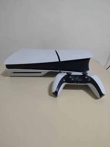 PS5 SLIM COM CONTROLE ORIGINAL