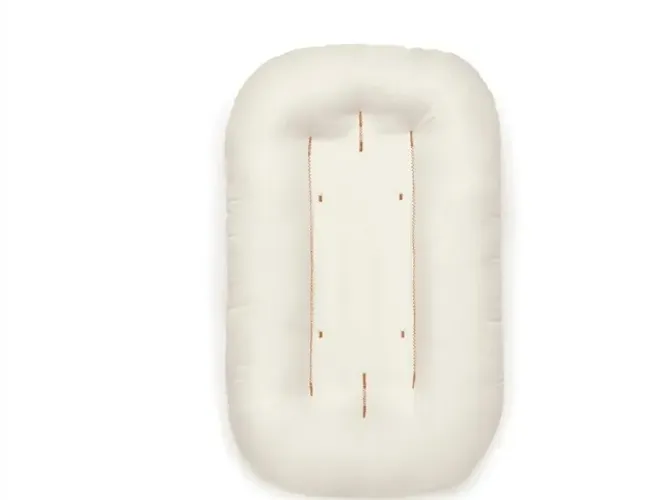 Ninho Yogi Baby com capa