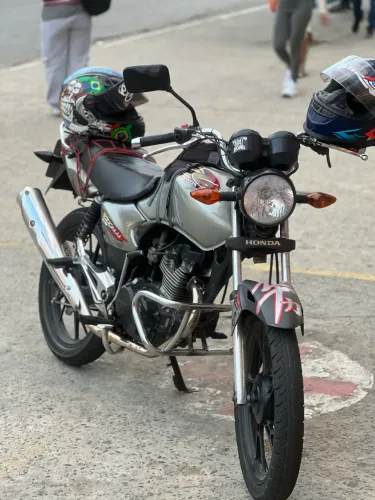 Titan 2001 