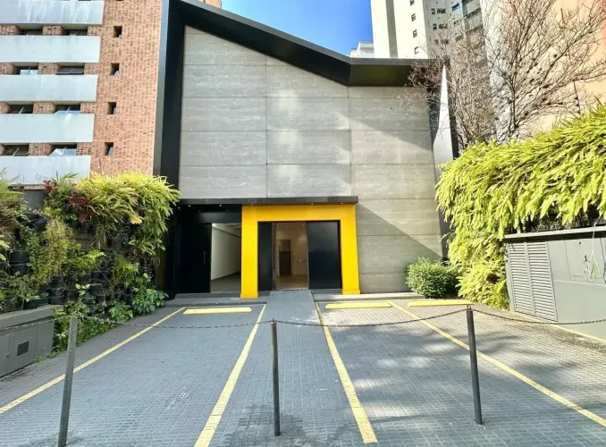 Locação Centro comercial com 640 m² Moema - São Paulo - SP
