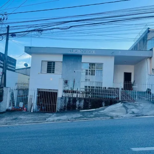 Terreno para construção, em rua bem movimentada