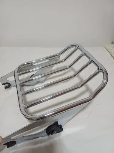 Bagageiro Harley Davidson destacável cromado com travas de engate rápido