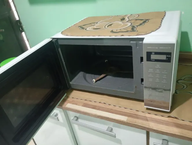 Microondas Panasonic sem o prato