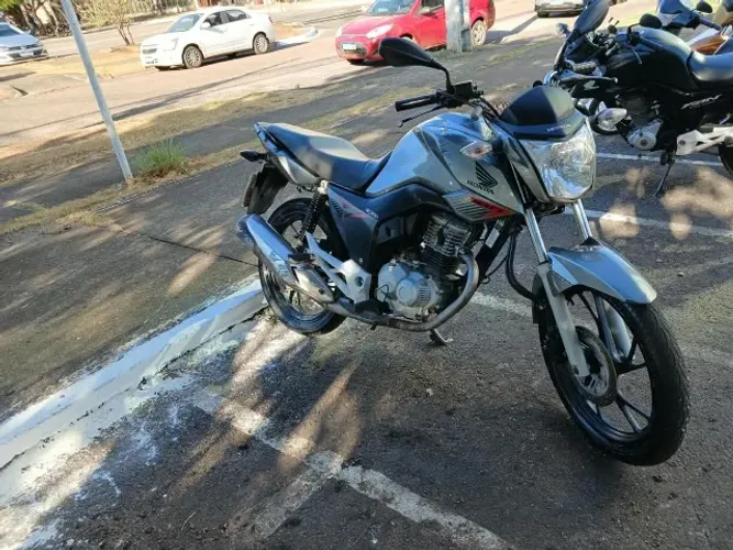 Fan 160 prata semi-nova